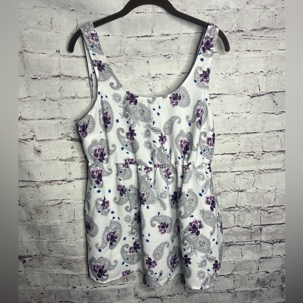 00 TORRID peplum paisley top